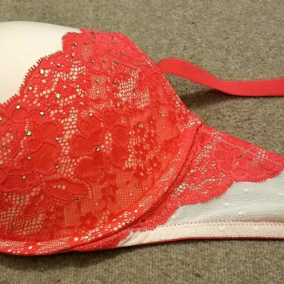 ❌SOLD❌ VS Plunge Bra 36D NWOT - Picture 5 of 5